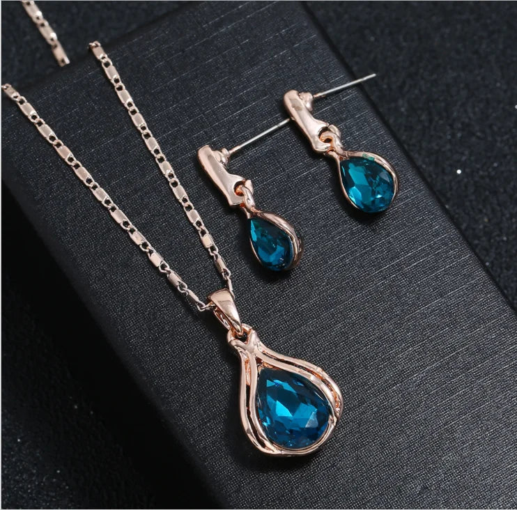 3-Piece Waterdrop Rhinestone Jewelry Set – Elegant Pendant Necklace & Hook Earrings