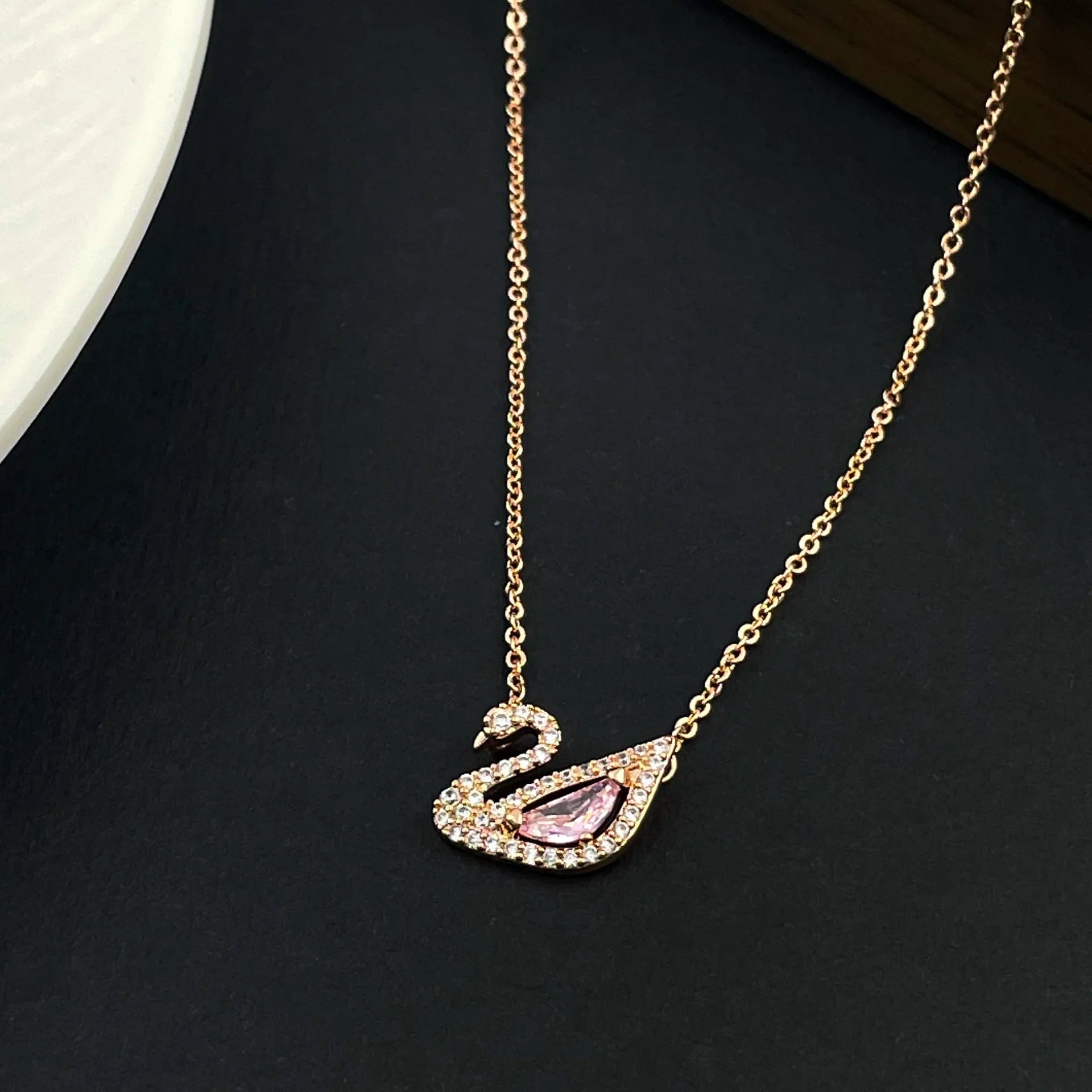 Copper Swan Necklace – Non-Fading Elegant Clavicle Chain for Women, Perfect Valentine’s Gift