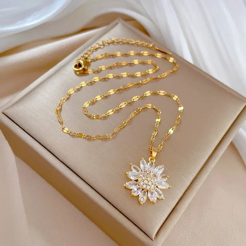316L Stainless Steel Zircon Flower Necklace – Trendy Luxury Clavicle Pendant for Women & Girls