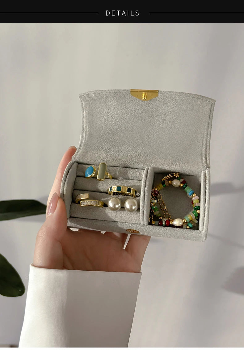 Mini Velvet Jewelry Box – Light Luxury, Anti-Oxidation Storage for Travel & Business Trips