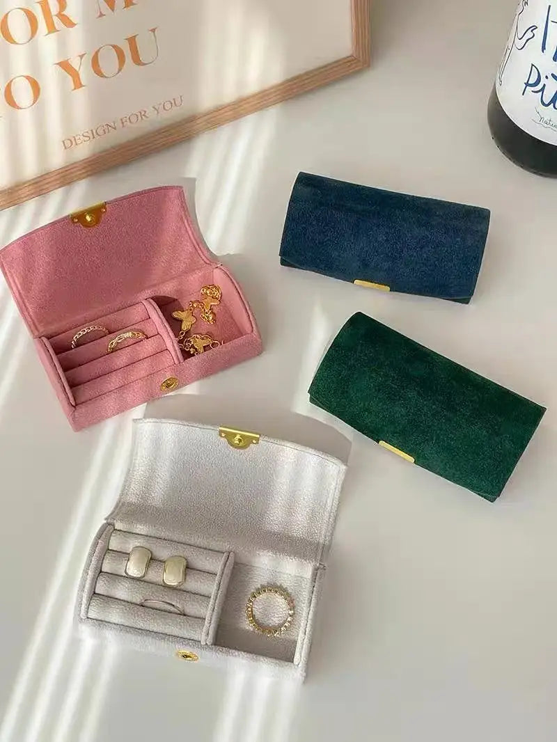 Mini Velvet Jewelry Box – Light Luxury, Anti-Oxidation Storage for Travel & Business Trips