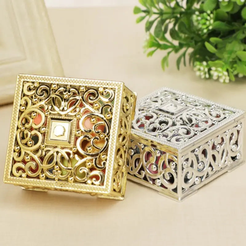 2-Piece Mini Treasure Jewelry Boxes – Silver Hollow Flower Cases for Rings, Earrings & Necklaces
