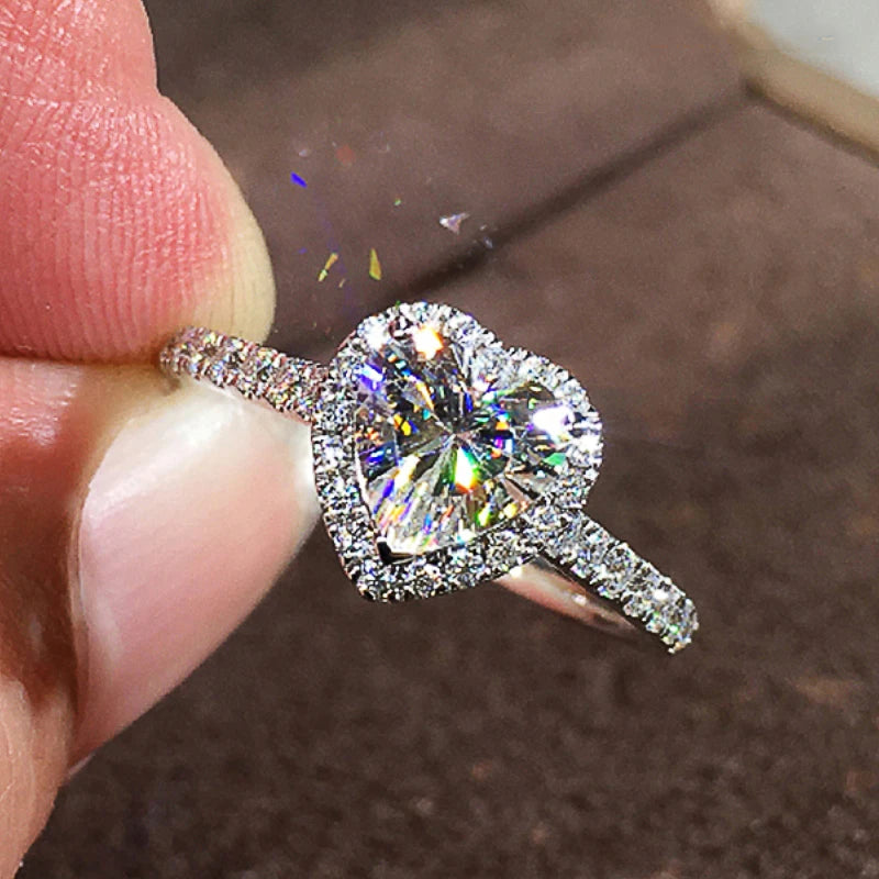 Huitan Heart Zirconia Ring – Sparkling Multi-Color Crystal Wedding & Engagement Band for Women