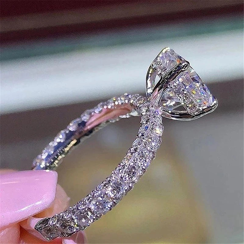 Exquisite Silver Engagement Ring – Sparkling White Zircon for Bridal, Anniversary or Daily Elegance