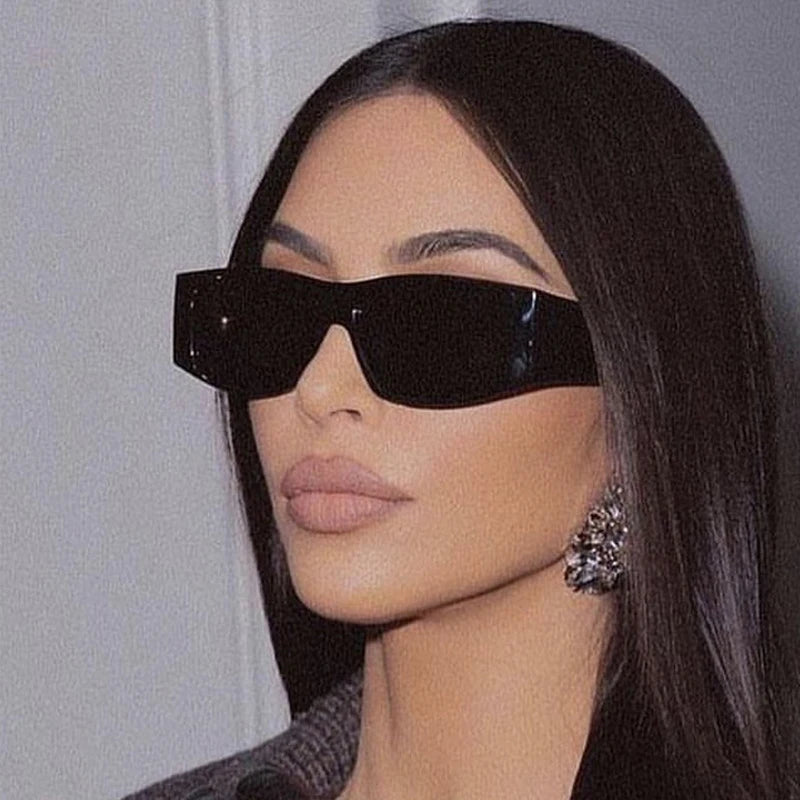 Retro Square Sunglasses – Trendy Small Frame Unisex Design for Travel & Outdoors