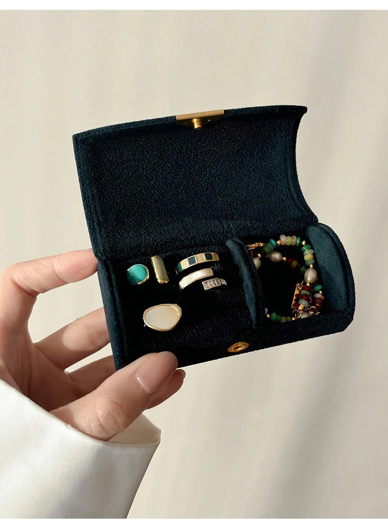 Mini Velvet Jewelry Box – Light Luxury, Anti-Oxidation Storage for Travel & Business Trips