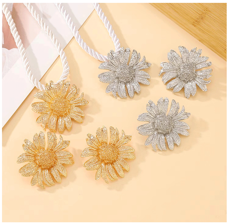 3-Piece Starfish Jewelry Set – Ocean Style Necklace & Statement Earrings for Parties