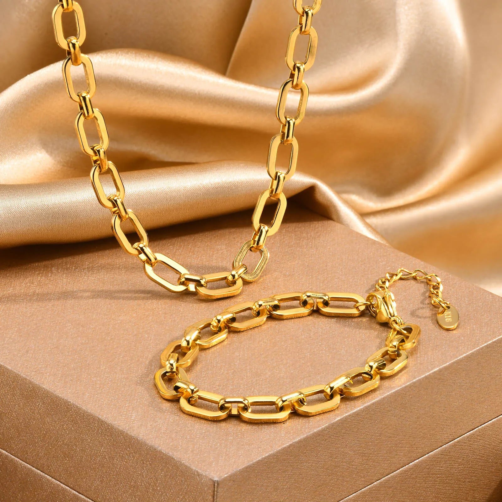 Chunky Gold Link Necklace – Thick Oval Stainless Steel Choker for a Minimalist Look