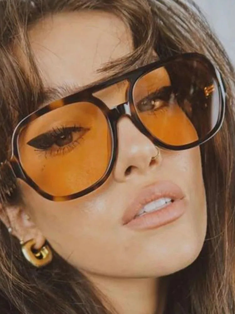 Vintage Oversized Sunglasses – Retro Square Frames in Classic Black or Yellow