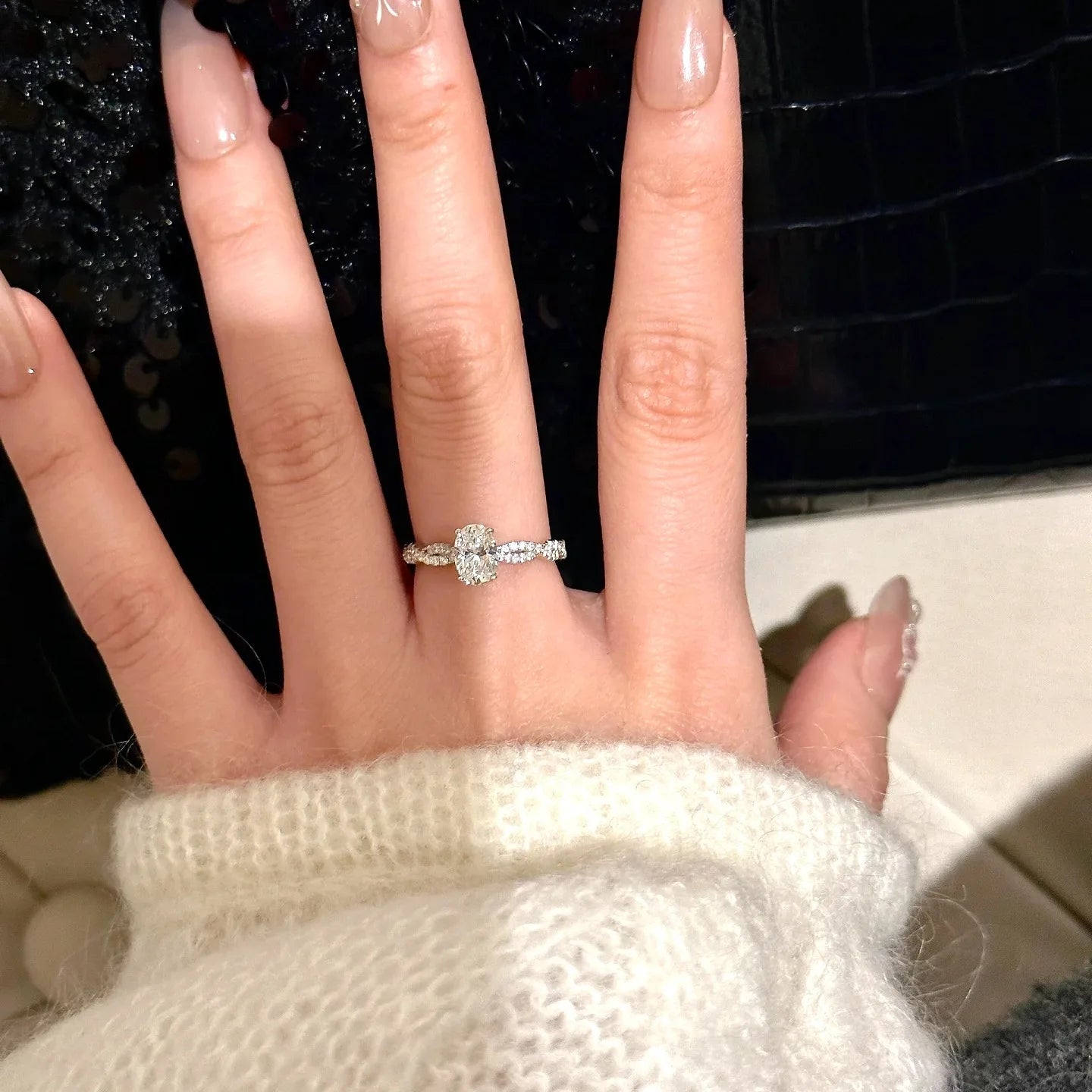 TEN CARATS 1 ct Moissanite Ring – Elegant Round-Cut Sparkle in 925 Sterling Silver for Engagements