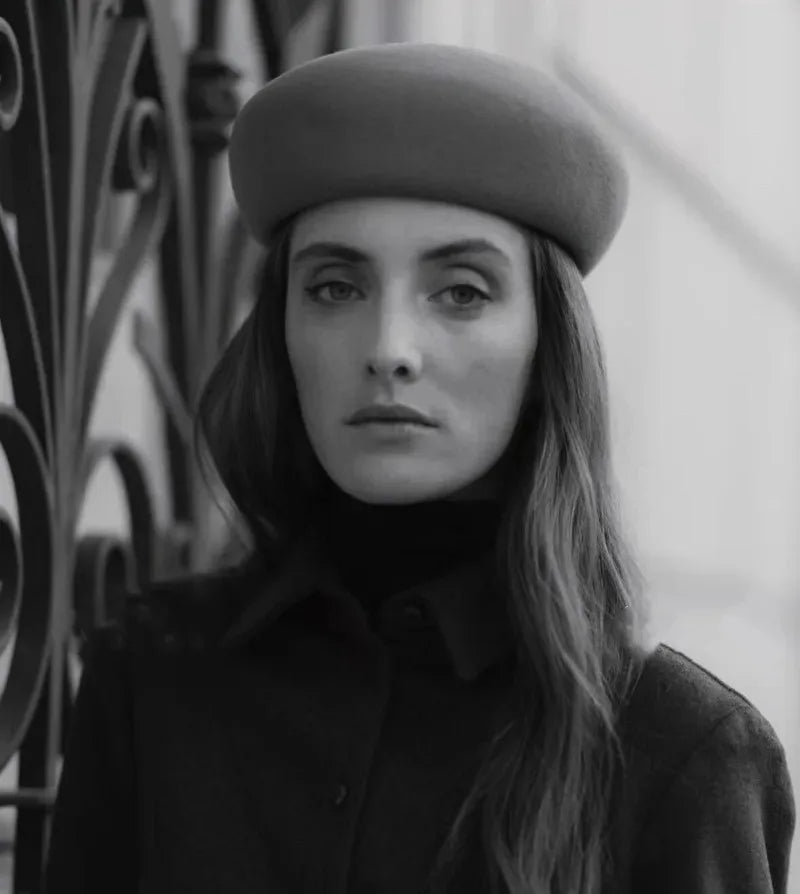 Vintage Wool Felt Beret – Elegant Hard-Top Pillbox Fedora for Weddings & Cocktail Parties