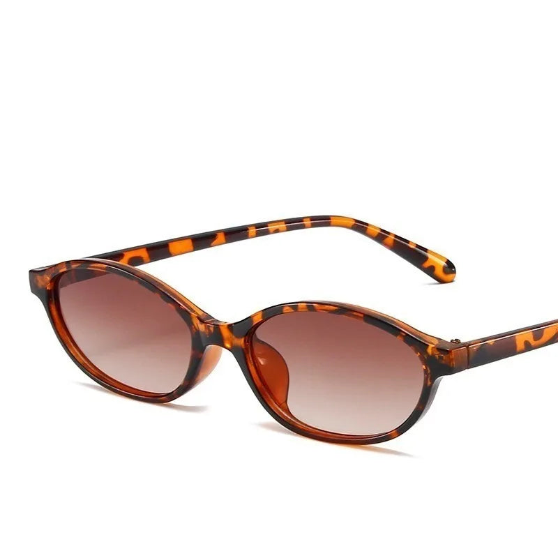 Retro Oval Sunglasses – High-End Small Frame Style for Casual & Street Looks