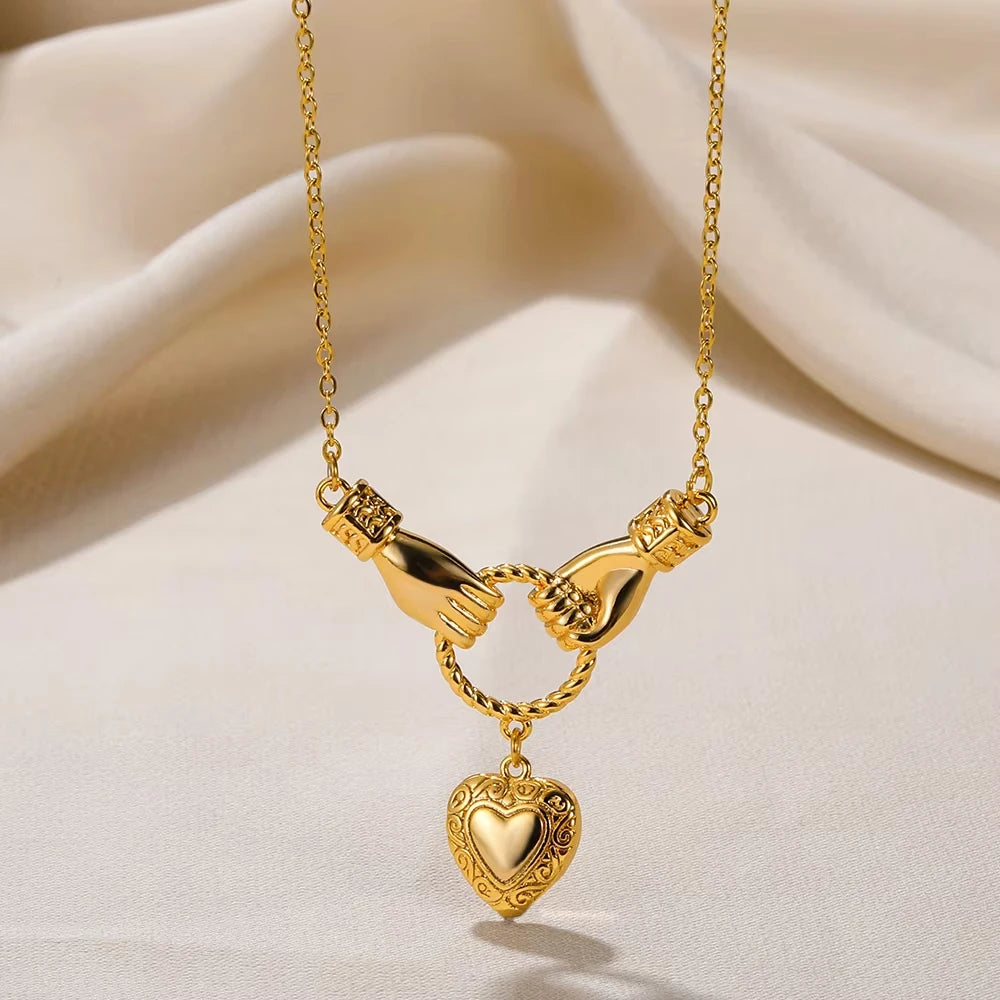 Punk Gold Heart Pendant Necklace – Stainless Steel OT Buckle Beaded Choker, Y2K Style