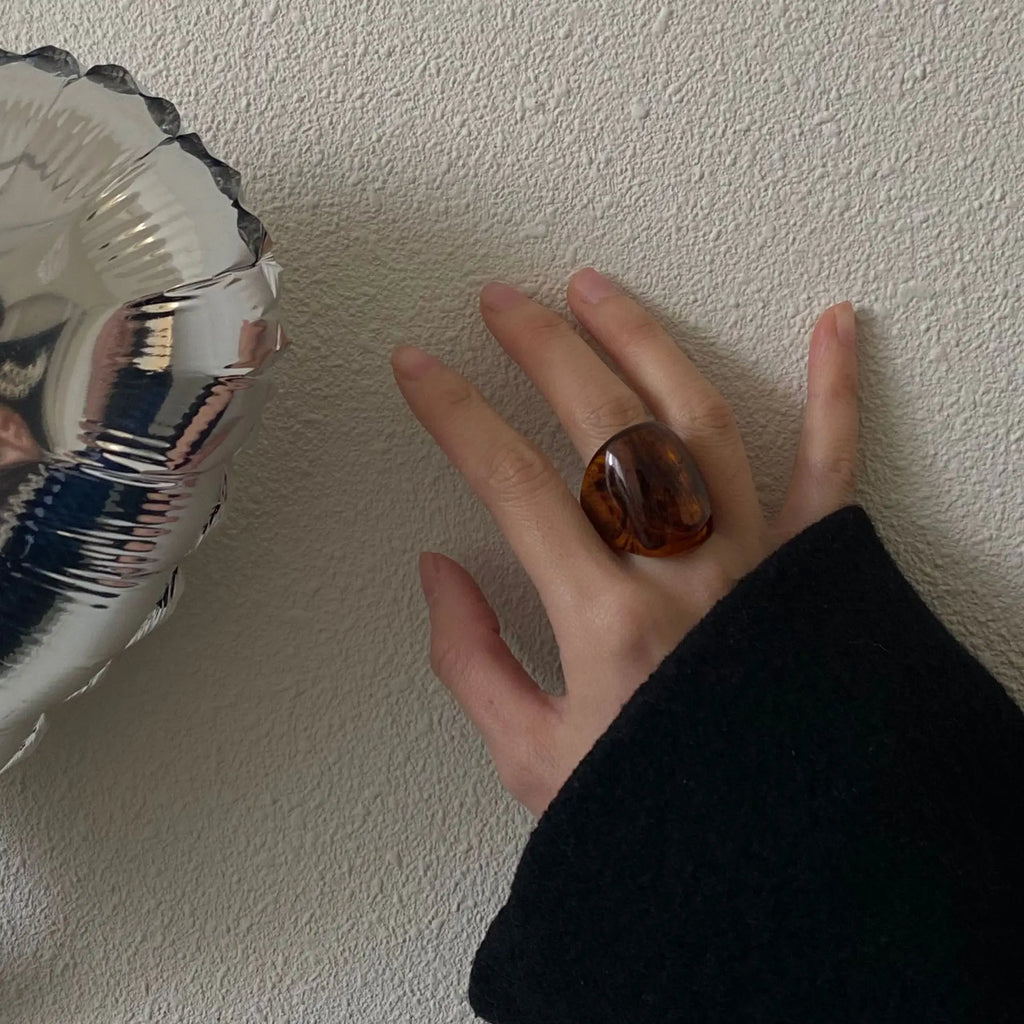 Vintage Amber Resin Ring – Bold Geometric Statement Piece for Women