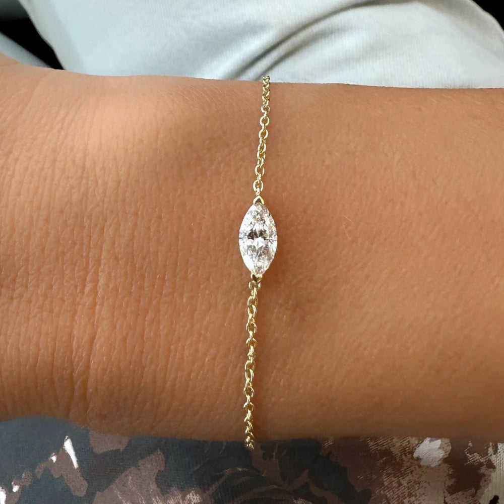 Solitaire Moissanite Bracelet – Pear, Marquise or Heart Cut in 18K-Plated S925 Silver with Certificate