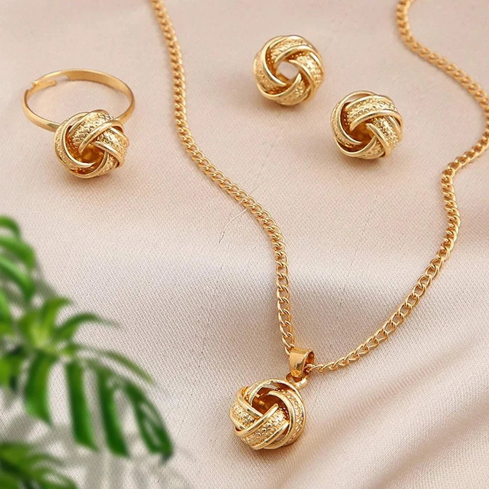 3-Piece Metal Jewelry Set – Creative 3D Ring, Earrings & Necklace with Modern Design