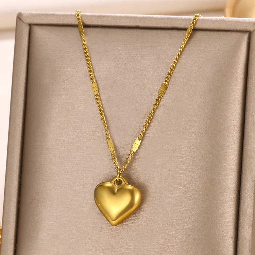 Punk Gold Heart Pendant Necklace – Stainless Steel OT Buckle Beaded Choker, Y2K Style