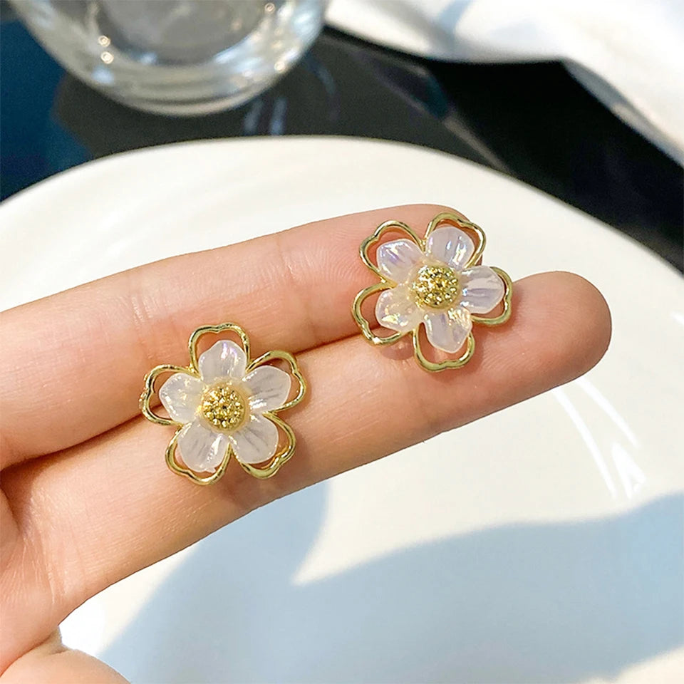 ZAKOL Crystal Flower Earrings – Sweet Korean-Style Gold Sparkle for Women & Girls