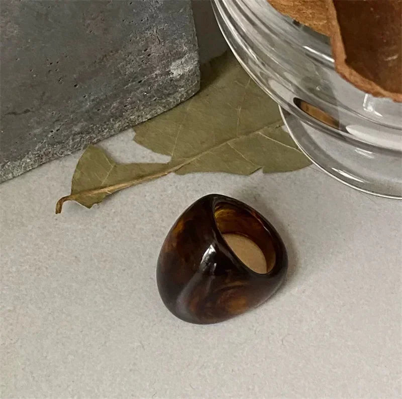 Vintage Amber Resin Ring – Bold Geometric Statement Piece for Women