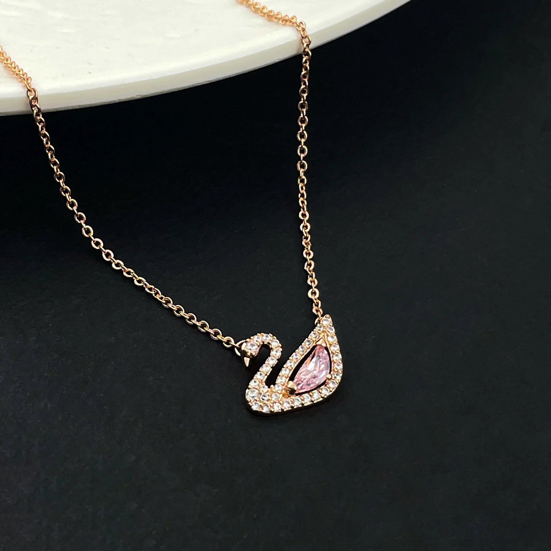 Copper Swan Necklace – Non-Fading Elegant Clavicle Chain for Women, Perfect Valentine’s Gift