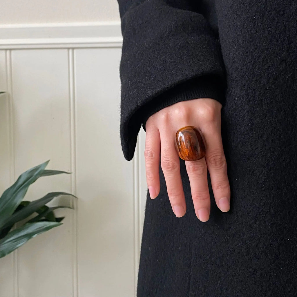 Vintage Amber Resin Ring – Bold Geometric Statement Piece for Women