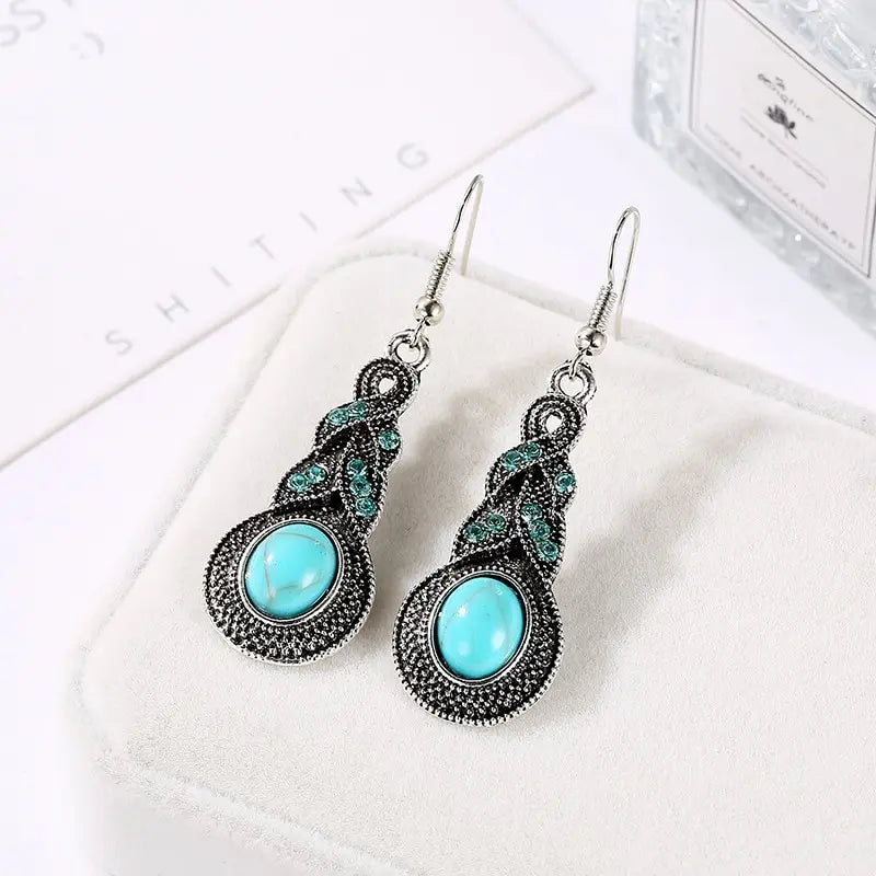 3-Piece Vintage Turquoise Jewelry Set – Blue Crystal Pendant Necklace & Matching Earrings for Men and Women