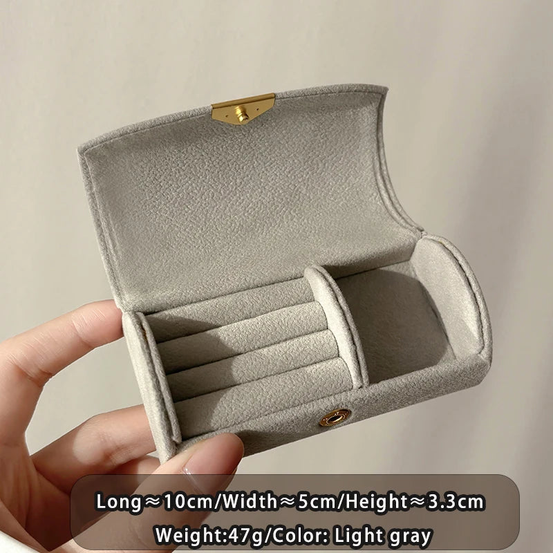 Mini Velvet Jewelry Box – Light Luxury, Anti-Oxidation Storage for Travel & Business Trips