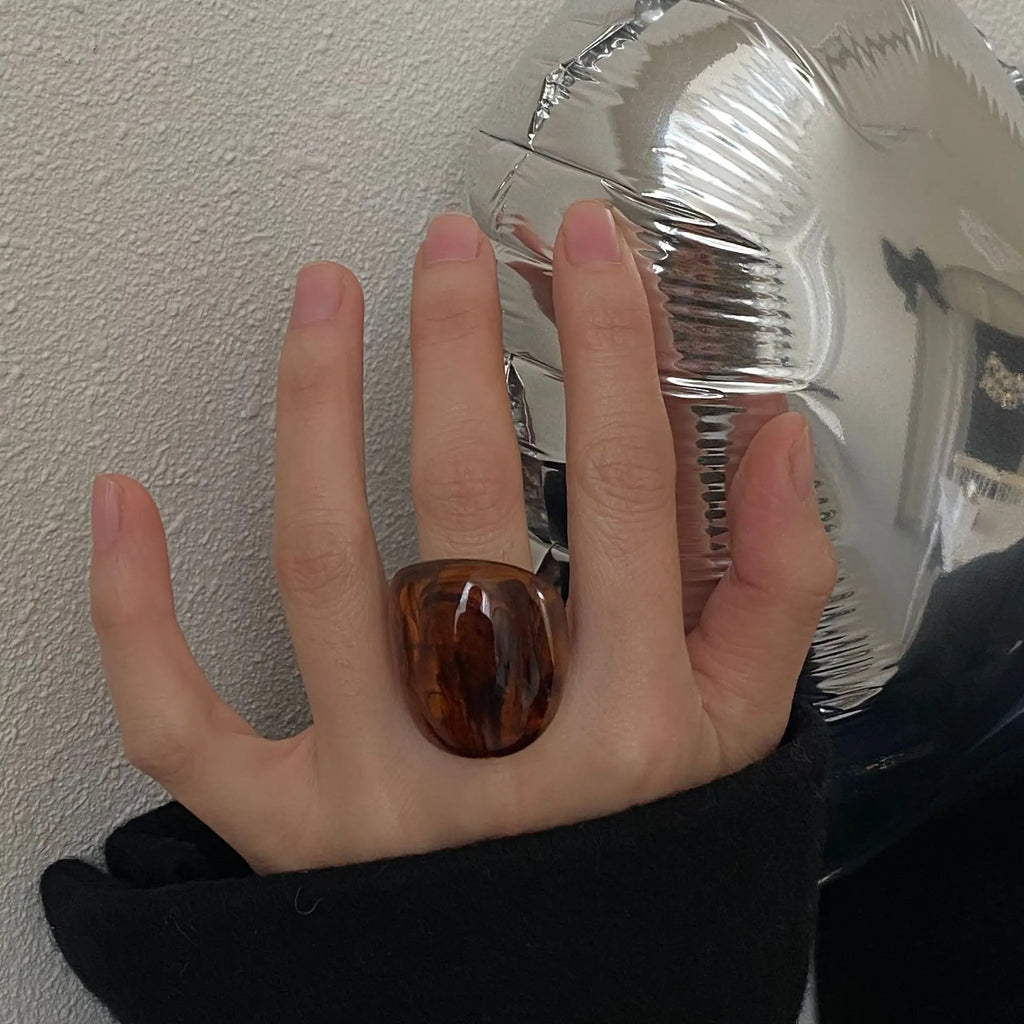 Vintage Amber Resin Ring – Bold Geometric Statement Piece for Women