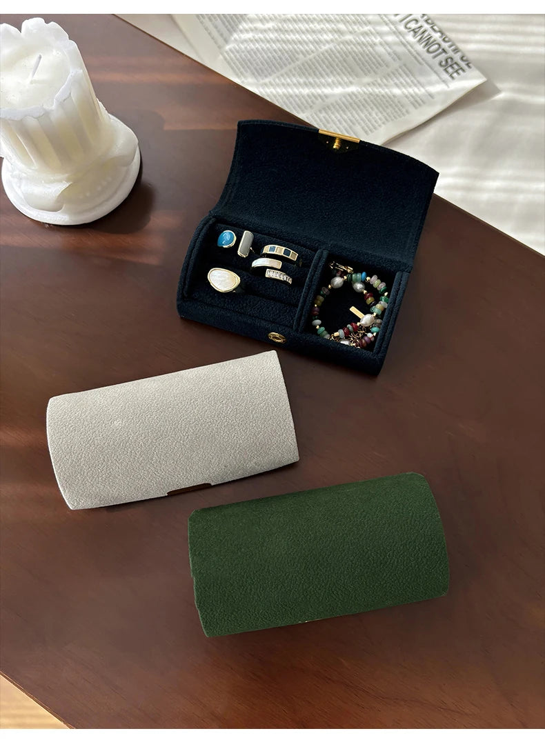 Mini Velvet Jewelry Box – Light Luxury, Anti-Oxidation Storage for Travel & Business Trips