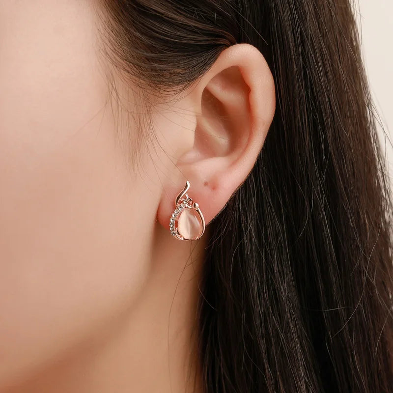 3-Piece Waterdrop Rhinestone Jewelry Set – Elegant Pendant Necklace & Hook Earrings