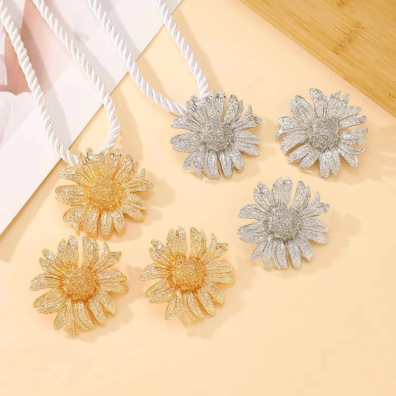 3-Piece Starfish Jewelry Set – Ocean Style Necklace & Statement Earrings for Parties