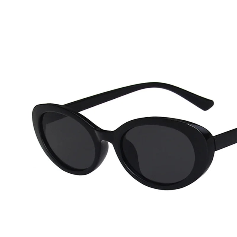 Oval Retro Sunglasses – Small Frame Unisex Design for a Stylish Look