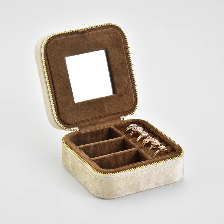 TAIMY Vintage Velvet Jewelry Box – Retro Green Travel Ring Case with Mirror