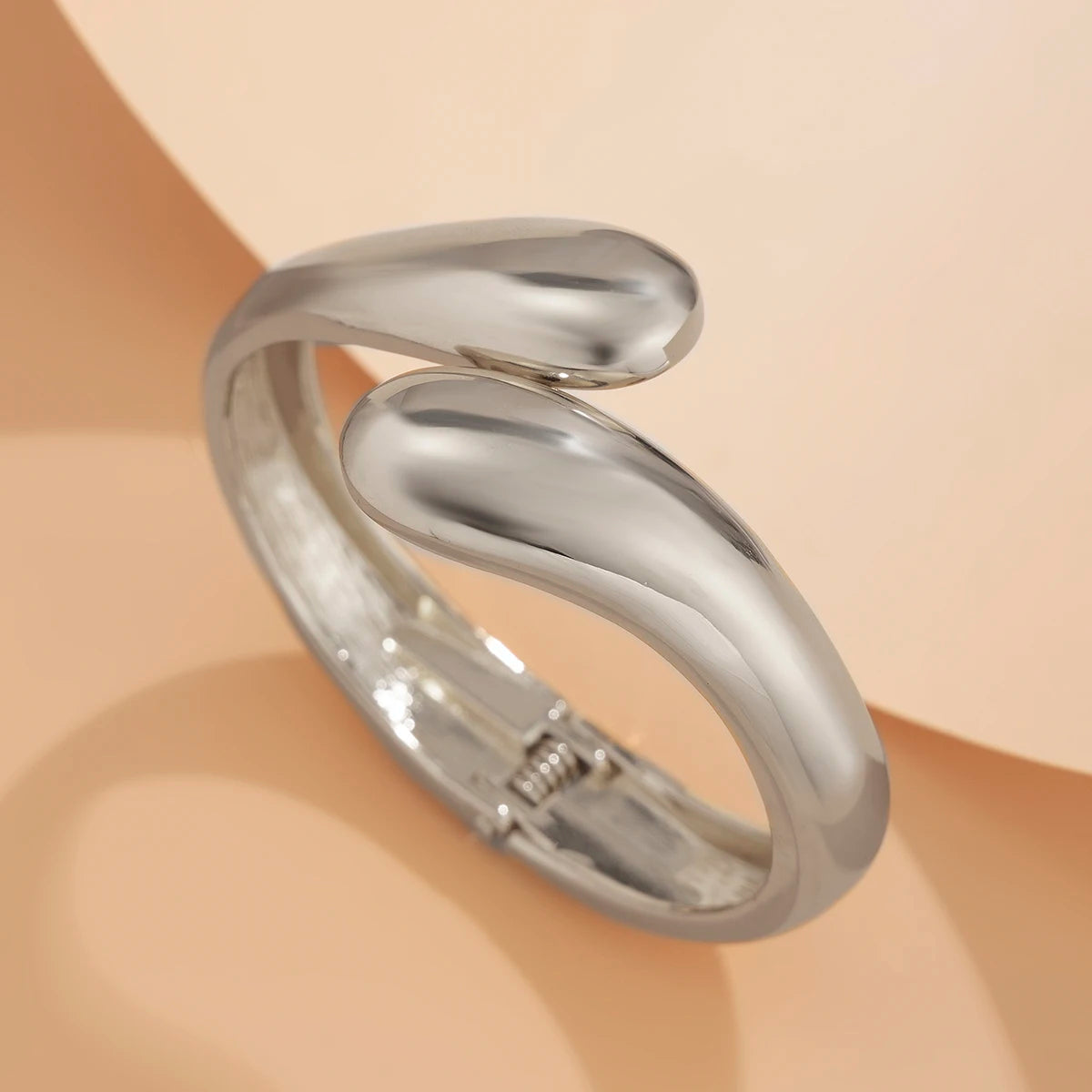 Ingemark Water Drop Bangles – Vintage Gold-Tone Punk Bracelets for Women & Men