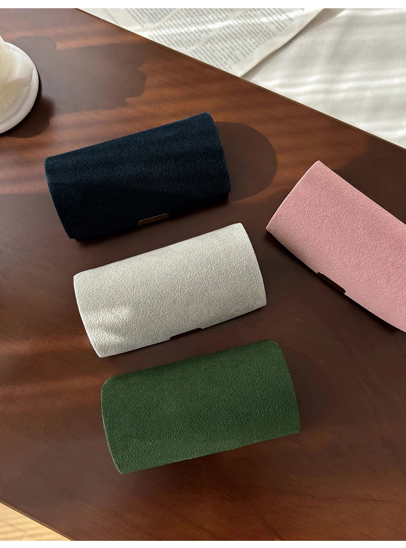Mini Velvet Jewelry Box – Light Luxury, Anti-Oxidation Storage for Travel & Business Trips