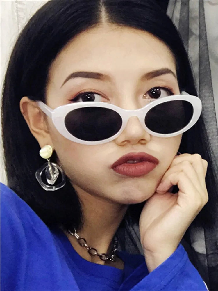Oval Retro Sunglasses – Small Frame Unisex Design for a Stylish Look