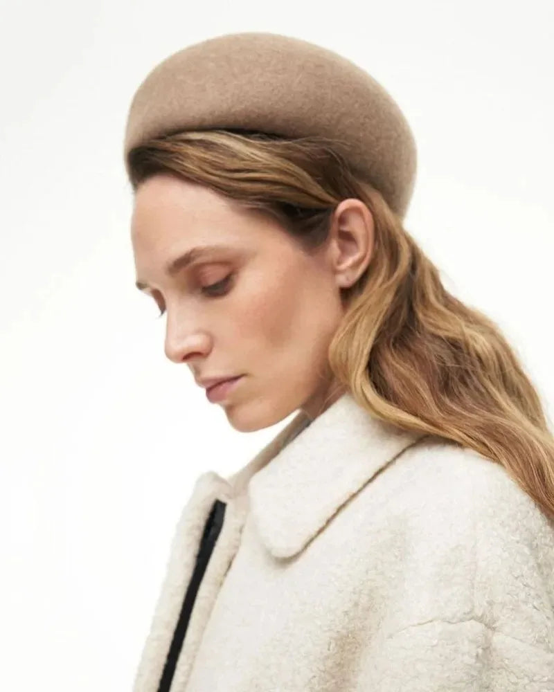 Vintage Wool Felt Beret – Elegant Hard-Top Pillbox Fedora for Weddings & Cocktail Parties