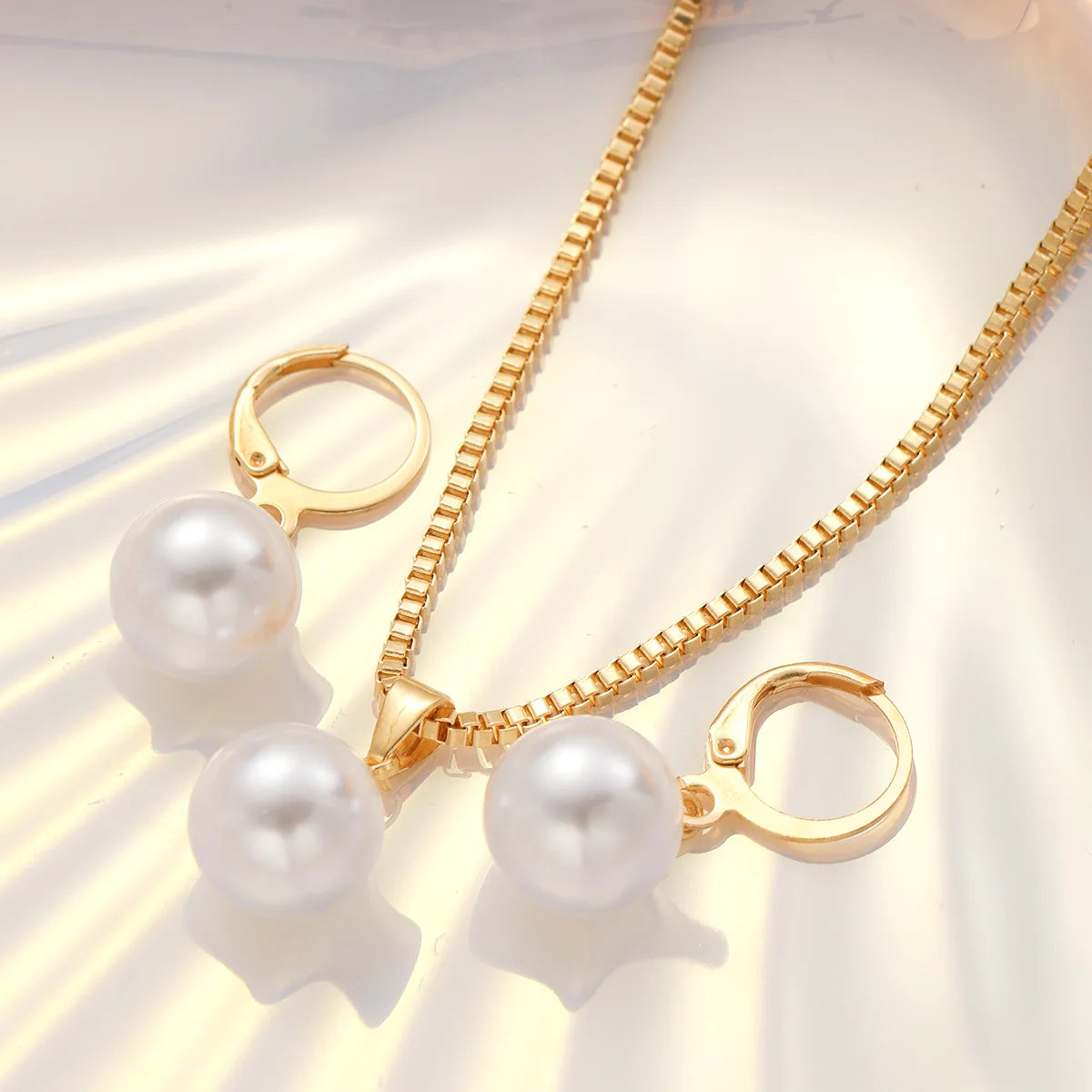Fashion Pearl Jewelry Set – Simple Dainty Necklace & Dangle Earrings for Daily Wear or Parties