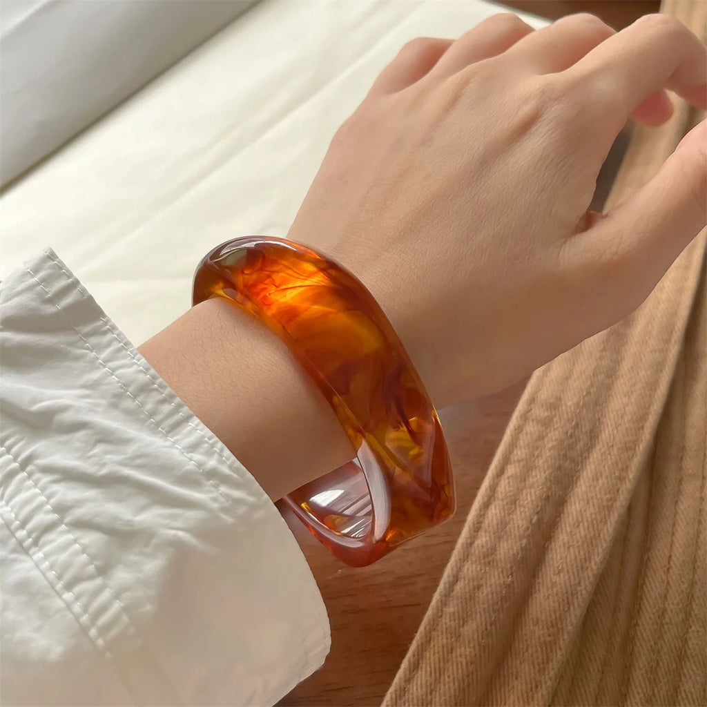 Chunky Translucent Acrylic Bangle – Bold Retro Polygon Design for Women