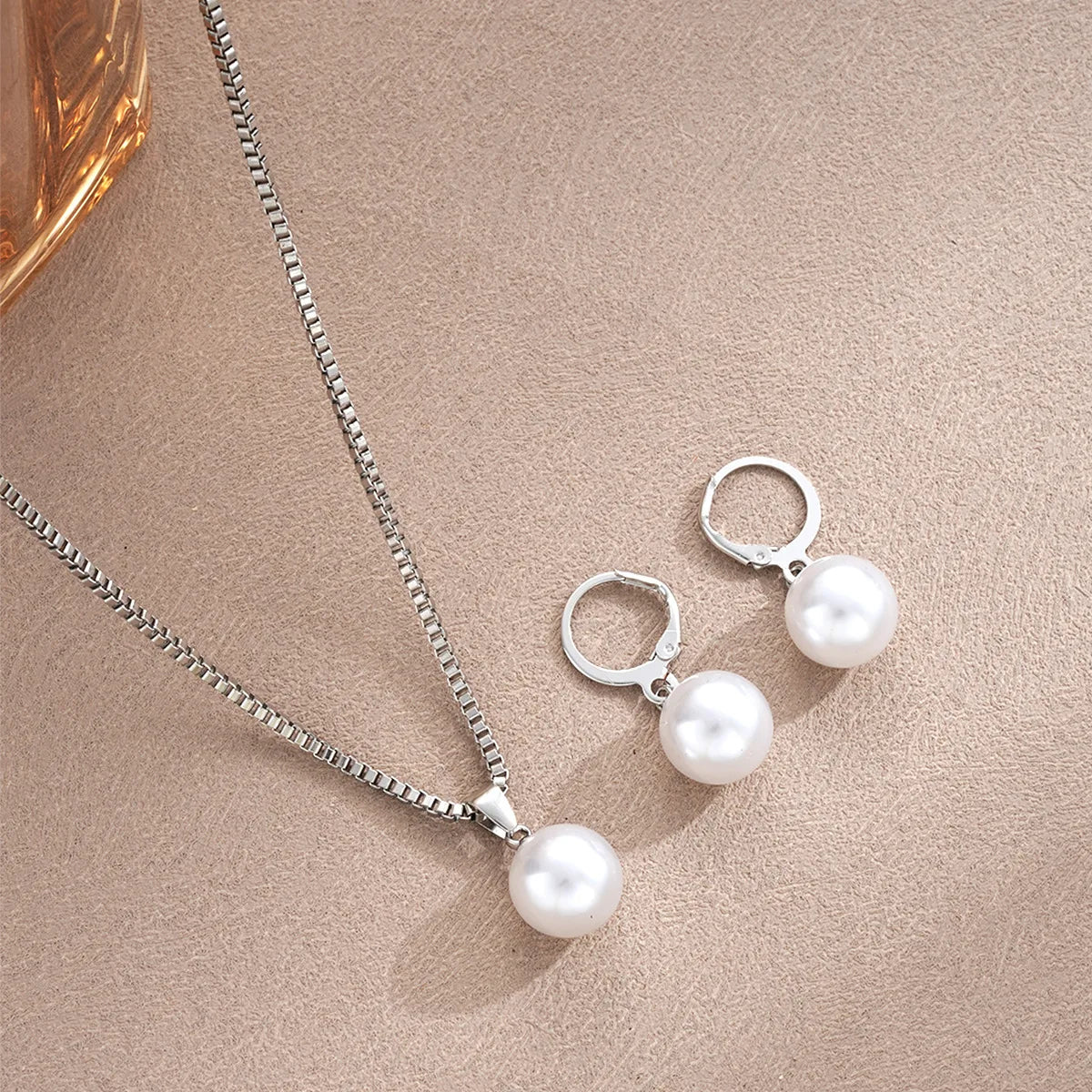 Fashion Pearl Jewelry Set – Simple Dainty Necklace & Dangle Earrings for Daily Wear or Parties