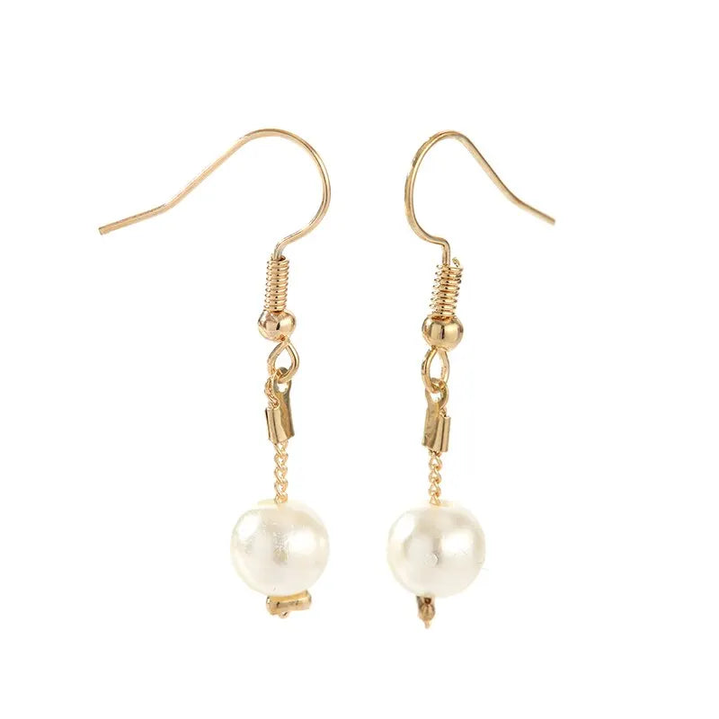 4-Piece Gold Jewelry Set – Elegant Imitation Pearl Necklace, Earrings & Bracelet with Tassel Details