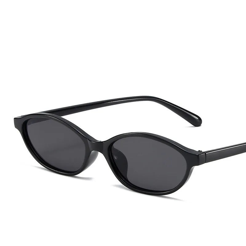Retro Oval Sunglasses – High-End Small Frame Style for Casual & Street Looks