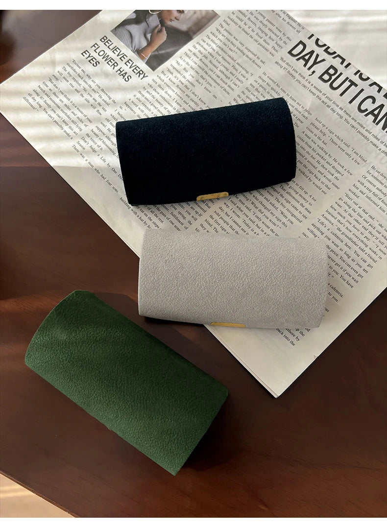 Mini Velvet Jewelry Box – Light Luxury, Anti-Oxidation Storage for Travel & Business Trips