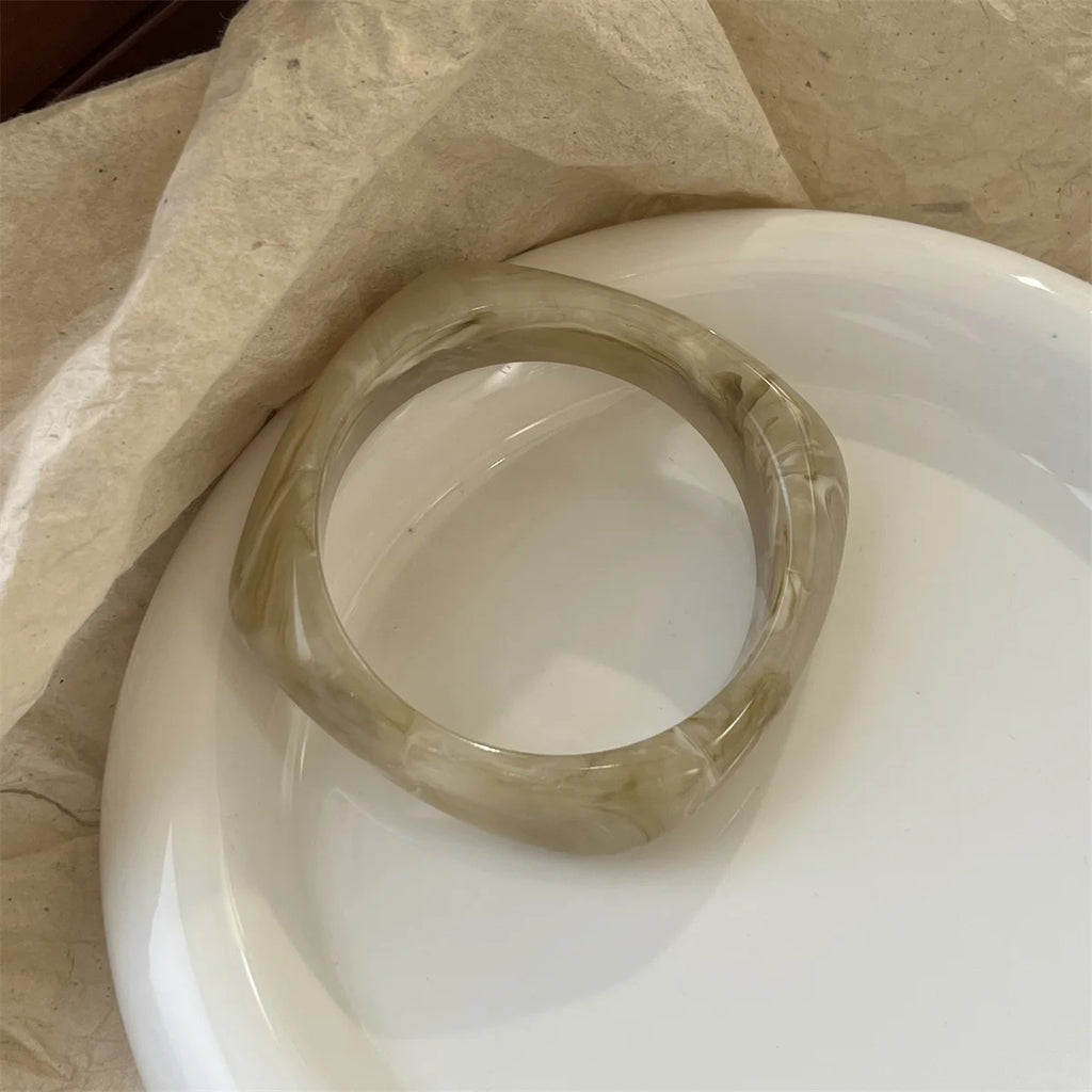 Chunky Translucent Acrylic Bangle – Bold Retro Polygon Design for Women