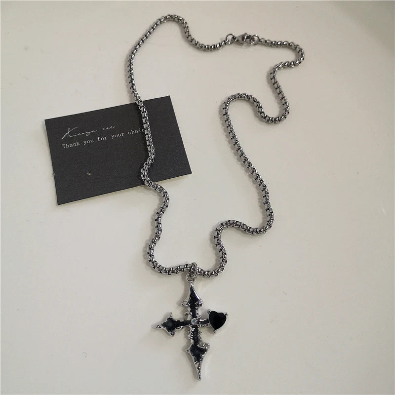 Black Heart Cross Pendant Necklace – Punk Rock Y2K Chain for Men & Women
